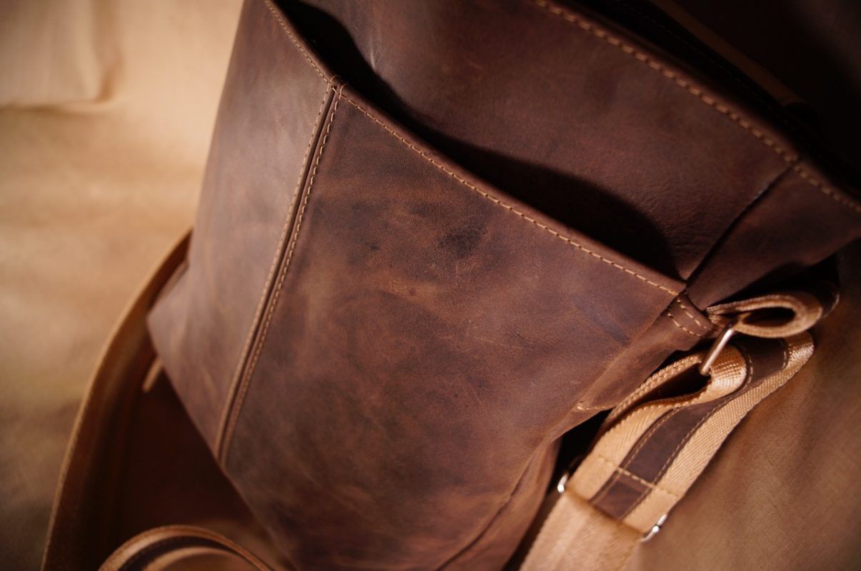 Mayorista de artículos de en Sevilla | Marroquinería La Cuádriga