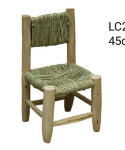 silla pequeña de madera